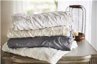 Anna coverlet in silk Sdh